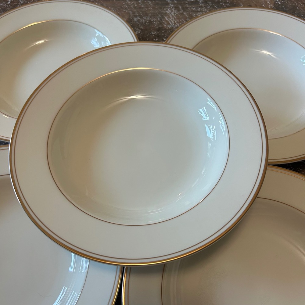 Mikasa Trousdale L2801 Ivory China Rimmed Soup Bowls Set of 5 Gold Trim Japan - Picture 2 of 5